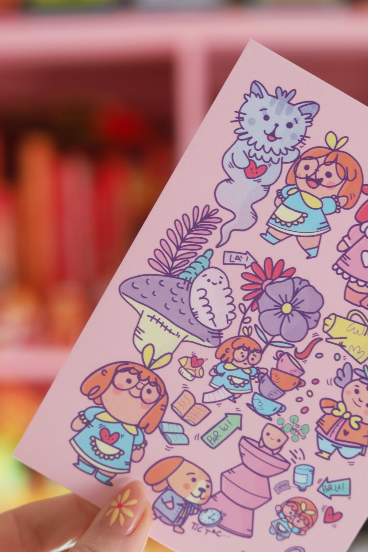 Carte postale Alice de Shop Magique avec illustration colorée d'Alice dans le Pays des Merveilles.