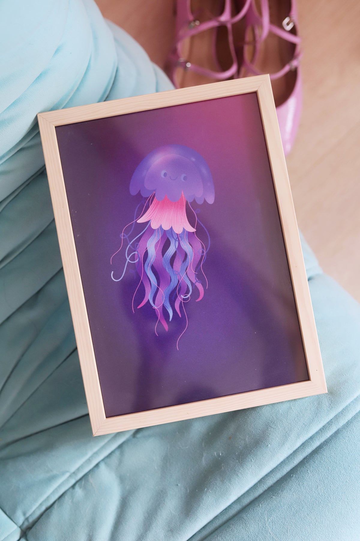 Affiche Méduse – Illustration marine et magique par Poulette Magique