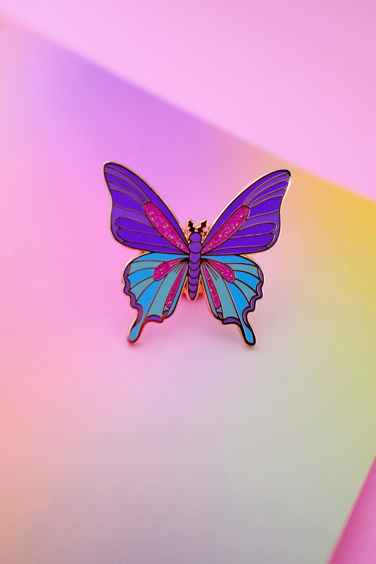 Pince à épingles Papillon de Shop Magique, bijou en forme de papillon pour maintenir les aiguilles de couture.